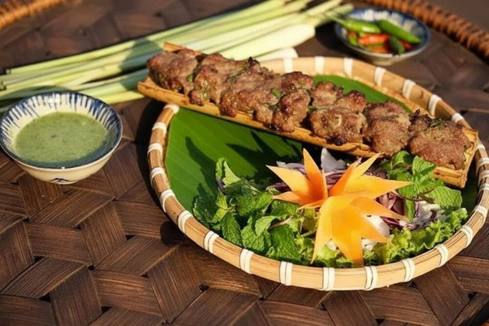 Thịt heo nướng ống tre Đắk Lắk c&oacute; vị ngọt v&agrave; thơm, sau khi nướng vẫn giữ được độ mềm